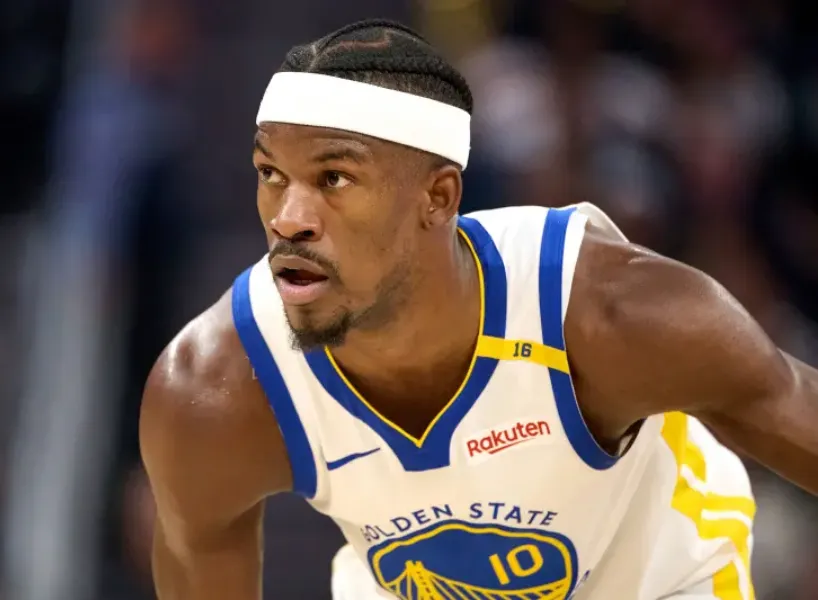 勇士慘了!Jimmy Butler 骨盆挫傷倒地、表情痛苦,G2確定缺席